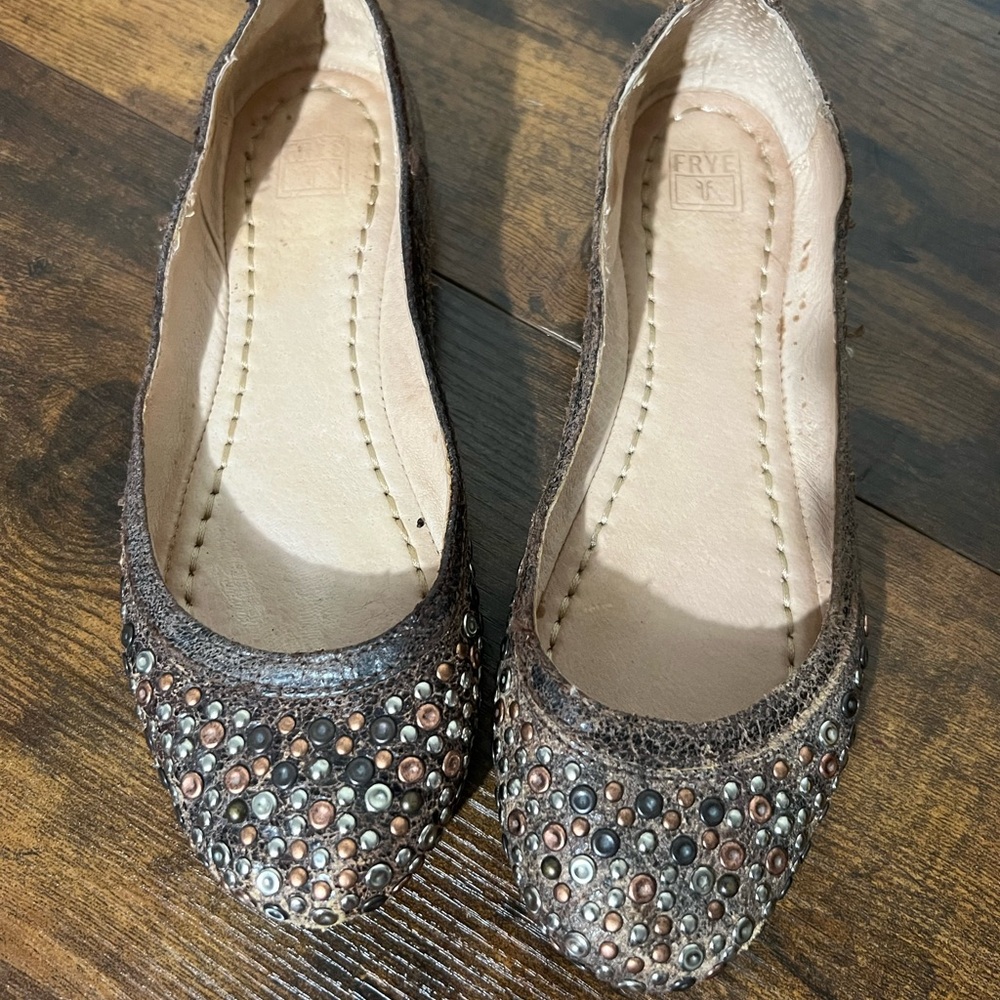 Frye Women's Brown Studded Flats size 7M